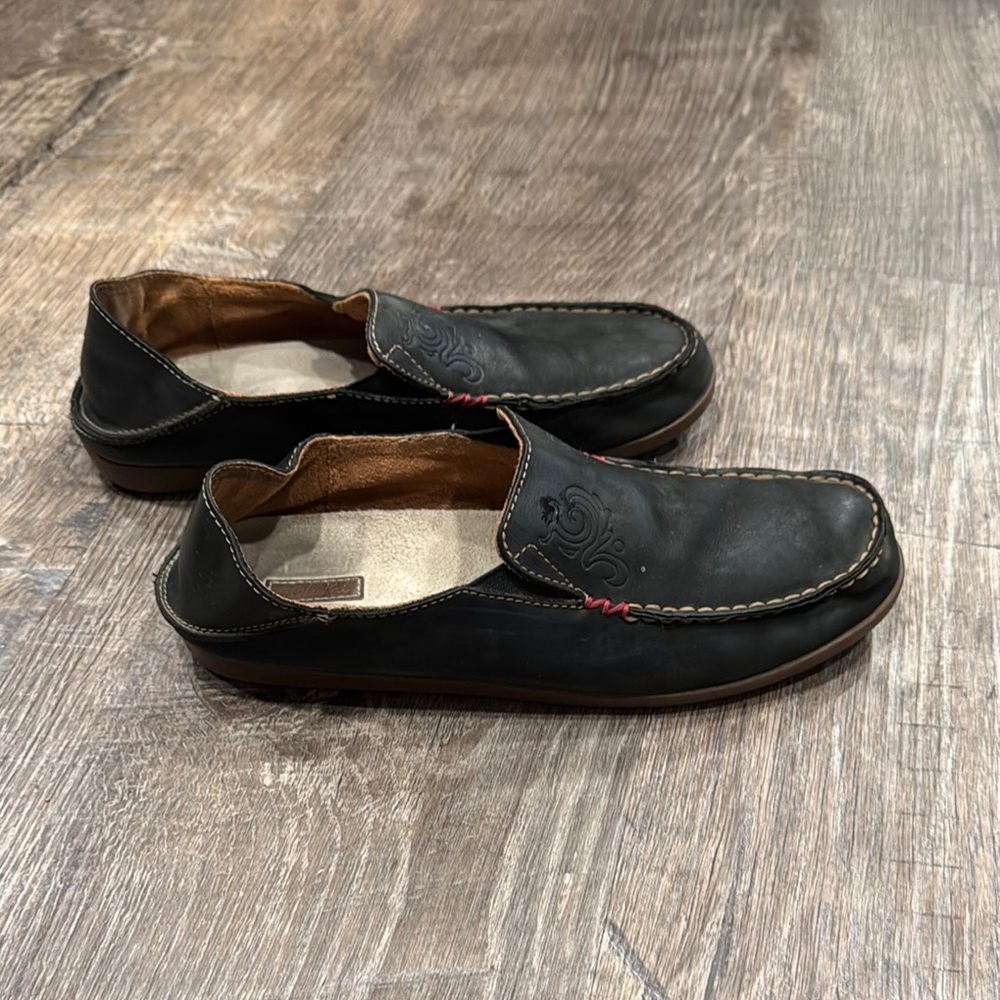 Black Leather Womens OluKai loafers.